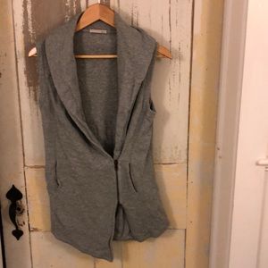 Asymmetrical vest from the company skin